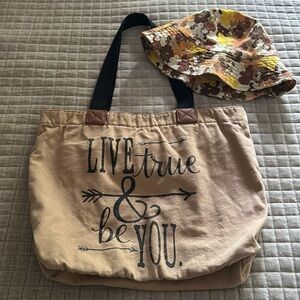 THIRTY-ONE BEIGE TOTE WITH “LIVE TRUE & BE YOU” + ZARA FLORAL BUCKET BAG BUNDLE